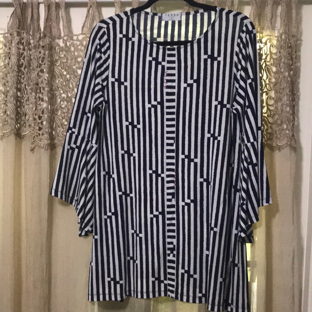 Terra SJ Apparel Top